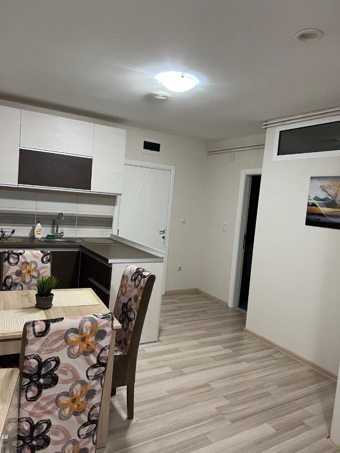 Apartmani Vrla Vladičin Han Eksteriør bilde