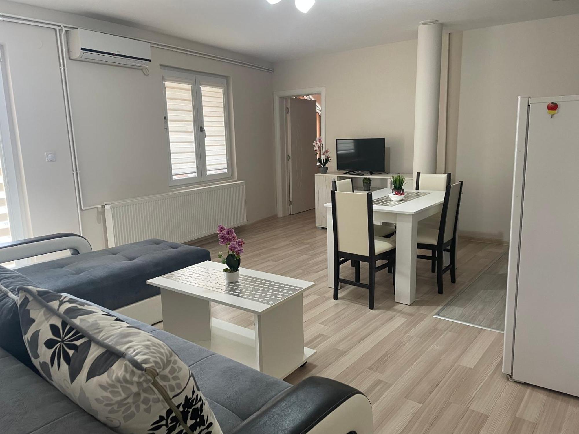 Apartmani Vrla Vladičin Han Eksteriør bilde